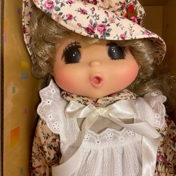 Nwt Mademoiselle Gege Akiba Japanese 15" Doll - Picture 3 of 6